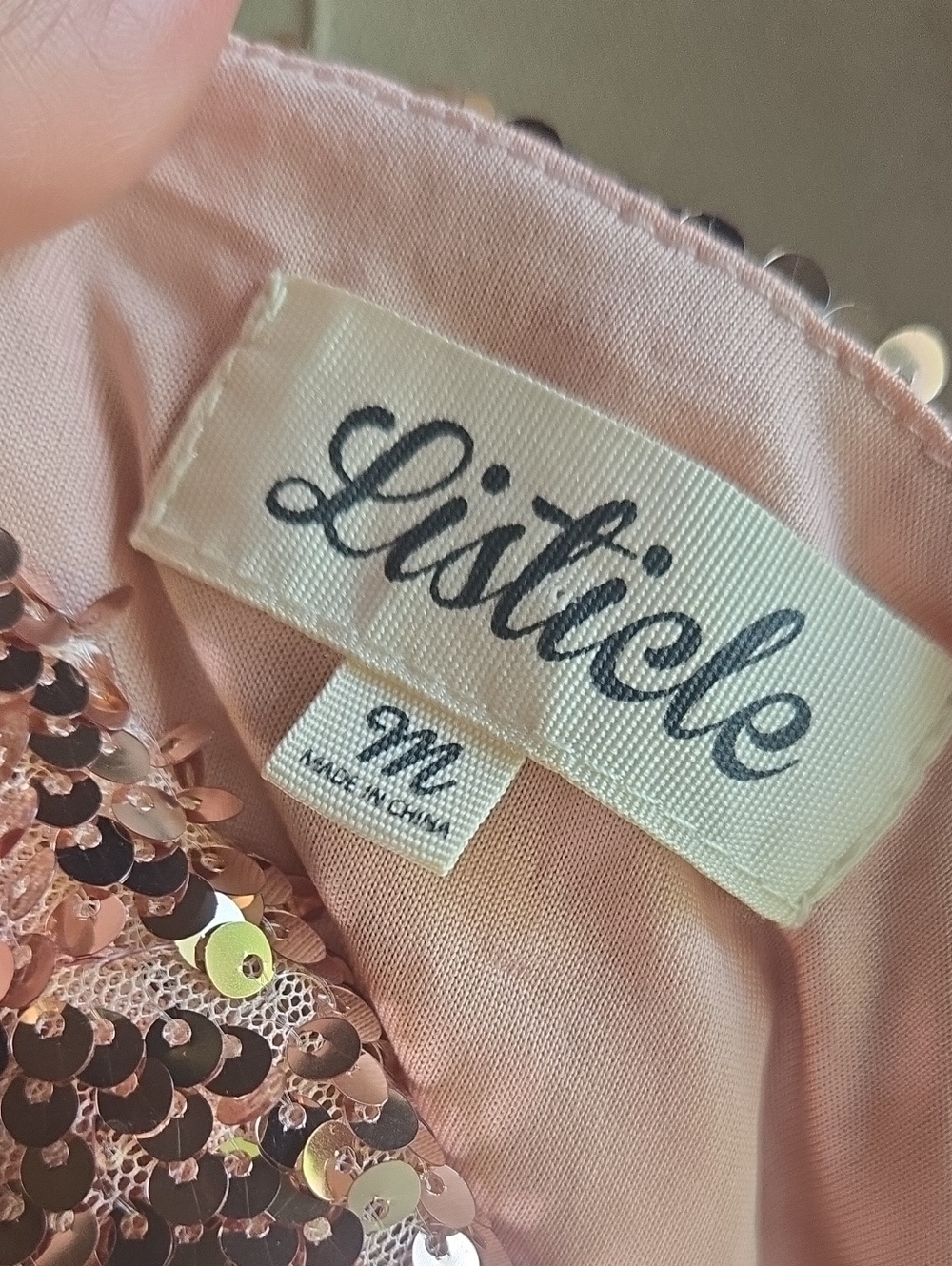 Listicle Golden Bronze Sequined Camisole Top Size Medium - Picture 8 of 9